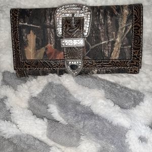 Camo wallet